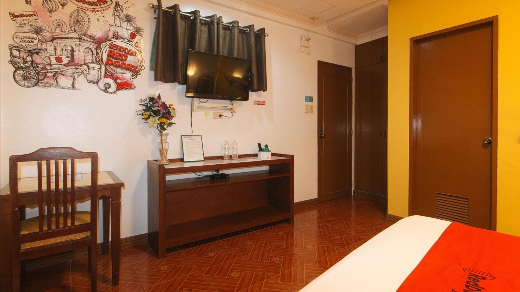 Reddoorz At La Casa Guesthouse Former Reddoorz At Tamarind Street Angeles City Eksteriør bilde