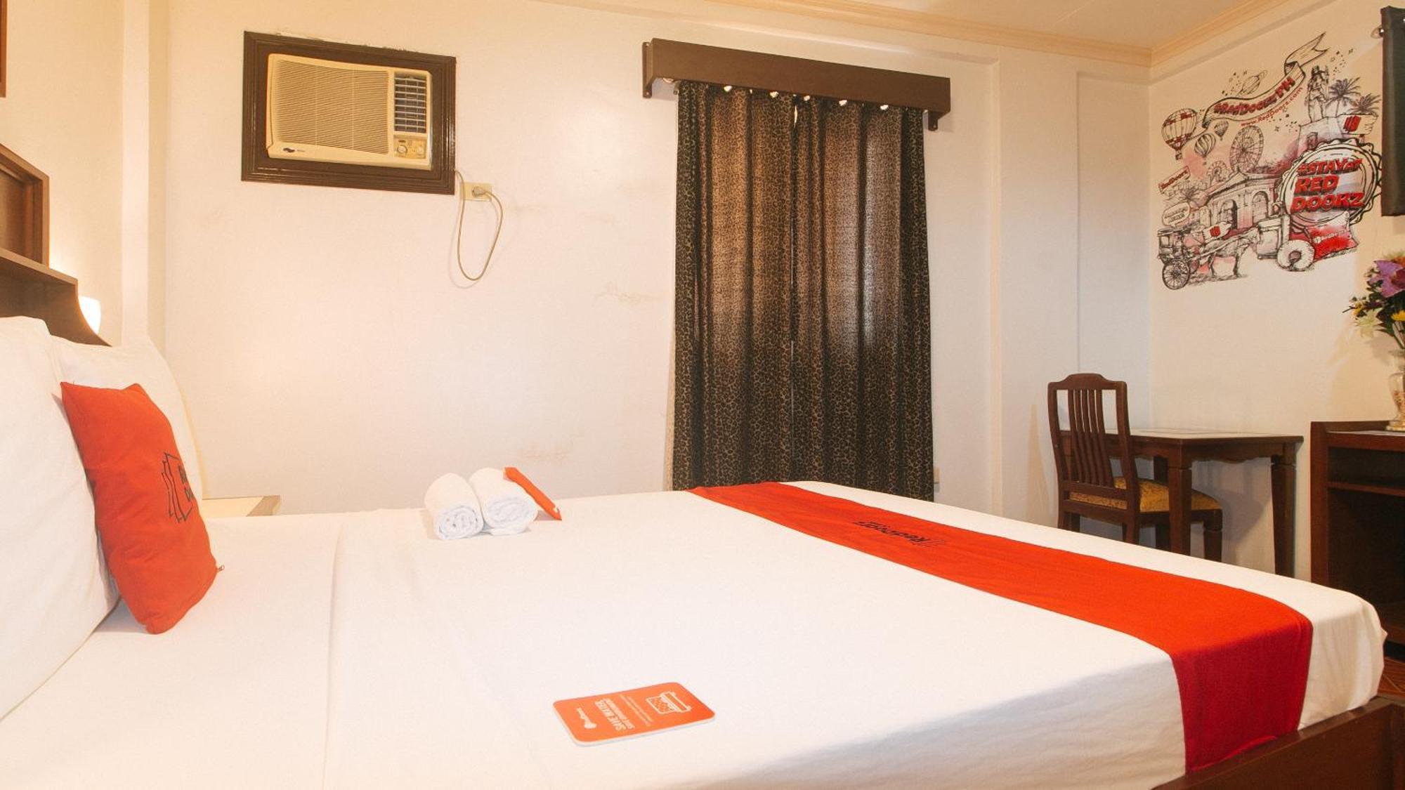 Reddoorz At La Casa Guesthouse Former Reddoorz At Tamarind Street Angeles City Eksteriør bilde