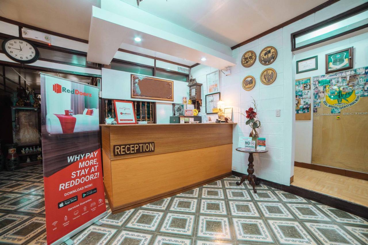 Reddoorz At La Casa Guesthouse Former Reddoorz At Tamarind Street Angeles City Eksteriør bilde